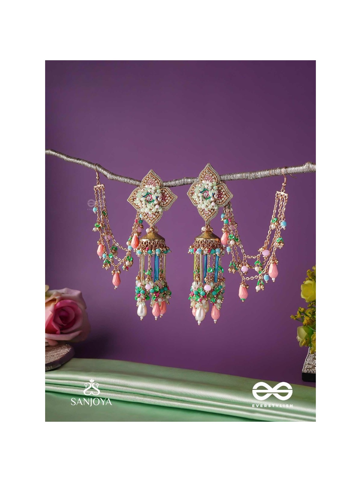 MANJUSUMANA - BEAUTIFUL BLOSSOM - MULTIPLE CHAIN EARRINGS EMBELLISHED WITH BEADWORK, A FLOWER MOTIF AND DANGLERS