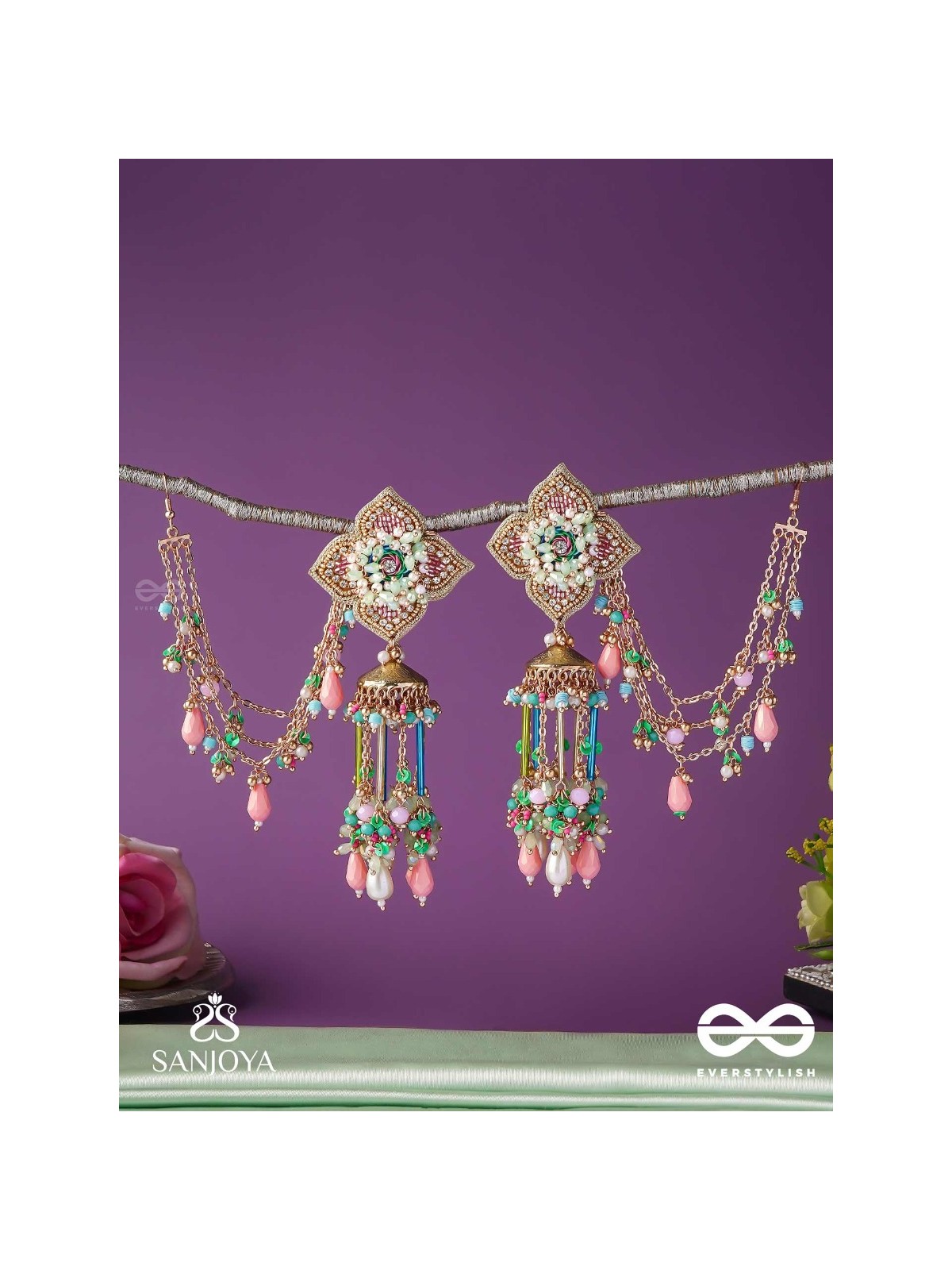 MANJUSUMANA - BEAUTIFUL BLOSSOM - MULTIPLE CHAIN EARRINGS EMBELLISHED WITH BEADWORK, A FLOWER MOTIF AND DANGLERS