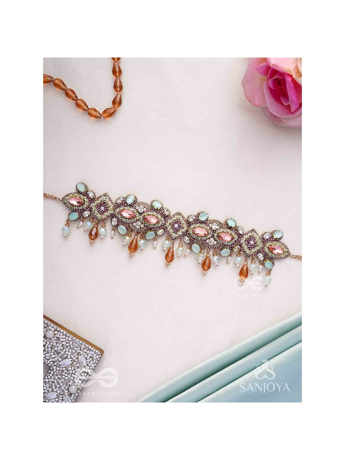 Maṇimalika- String of Jewels- Pastel-coloured choker with Beads & Gemstones set in a delicate pattern.