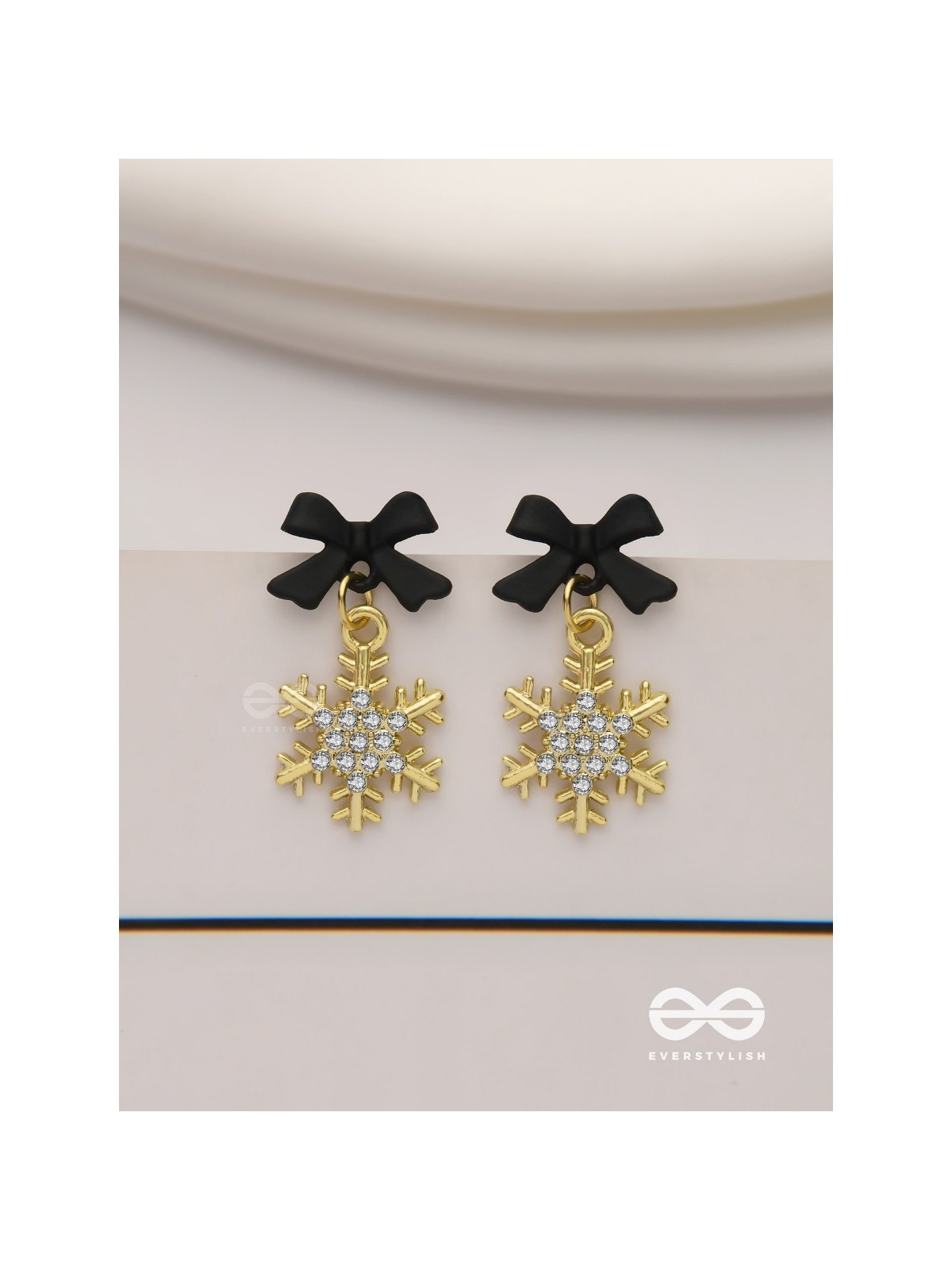 Nocturnal snowcharms- Dangling earrings with black velvety bows and golden stars 