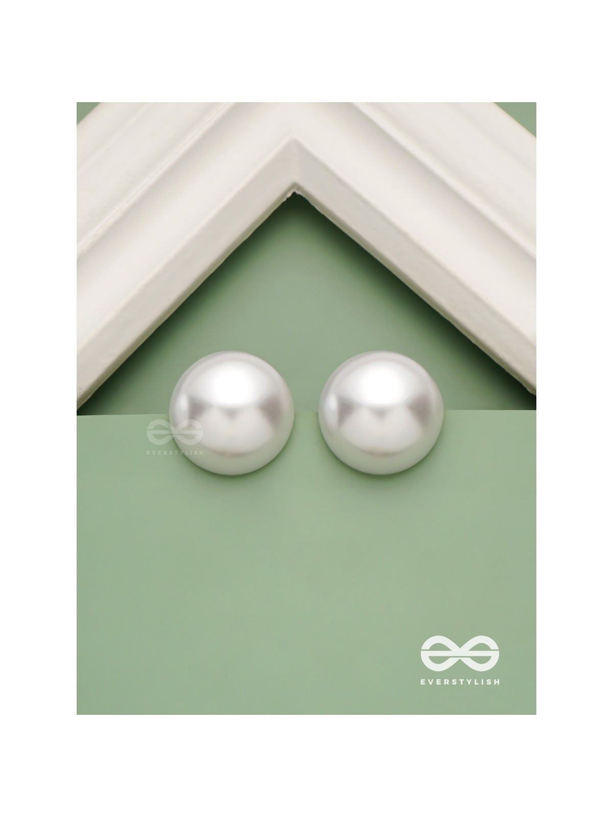 Classic serenade- statement white pearl stud 
