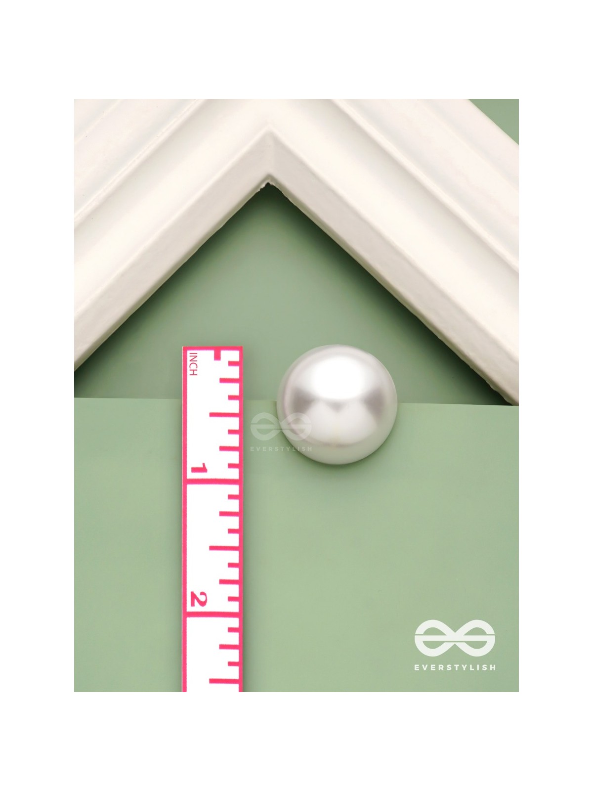 Classic serenade- statement white pearl stud 