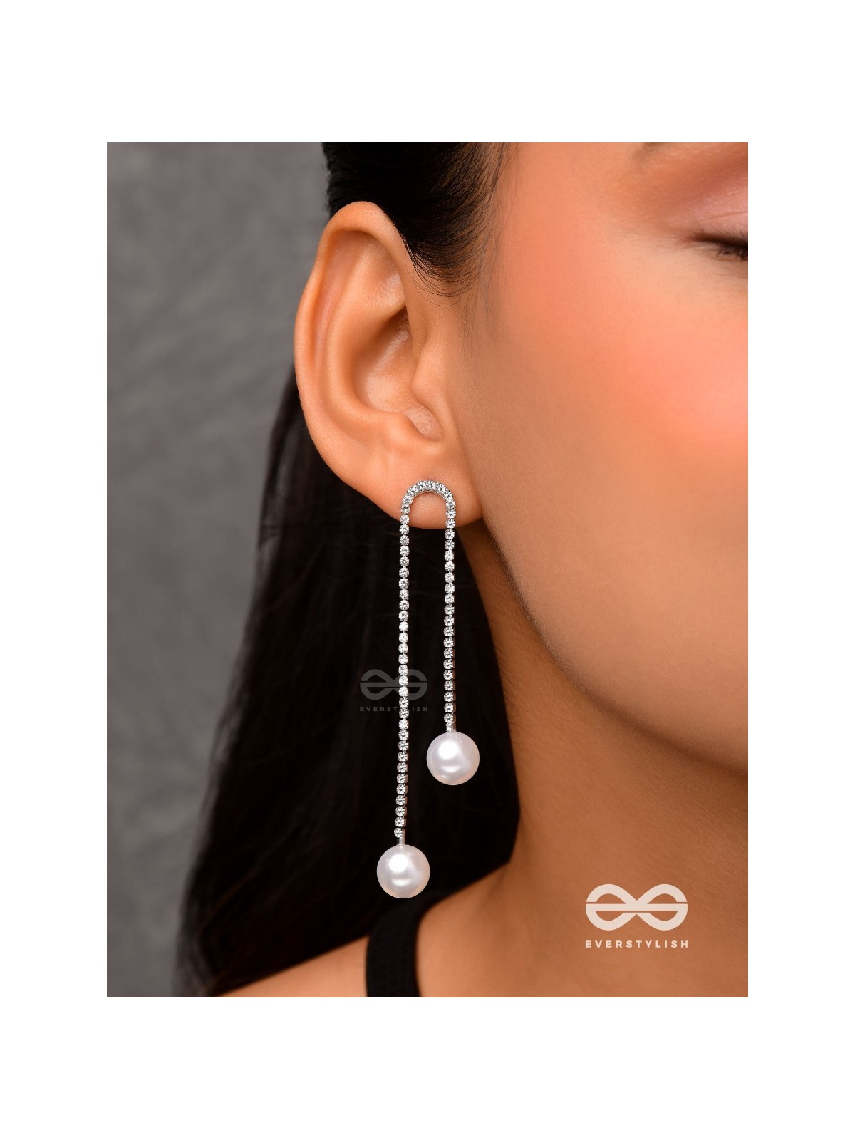 New dawn - Dangling crystal earrings with white pearl 