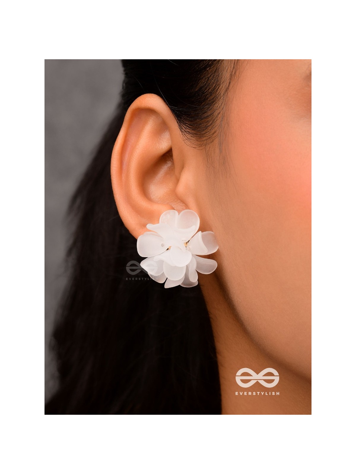  Spring fling - White floral studs 