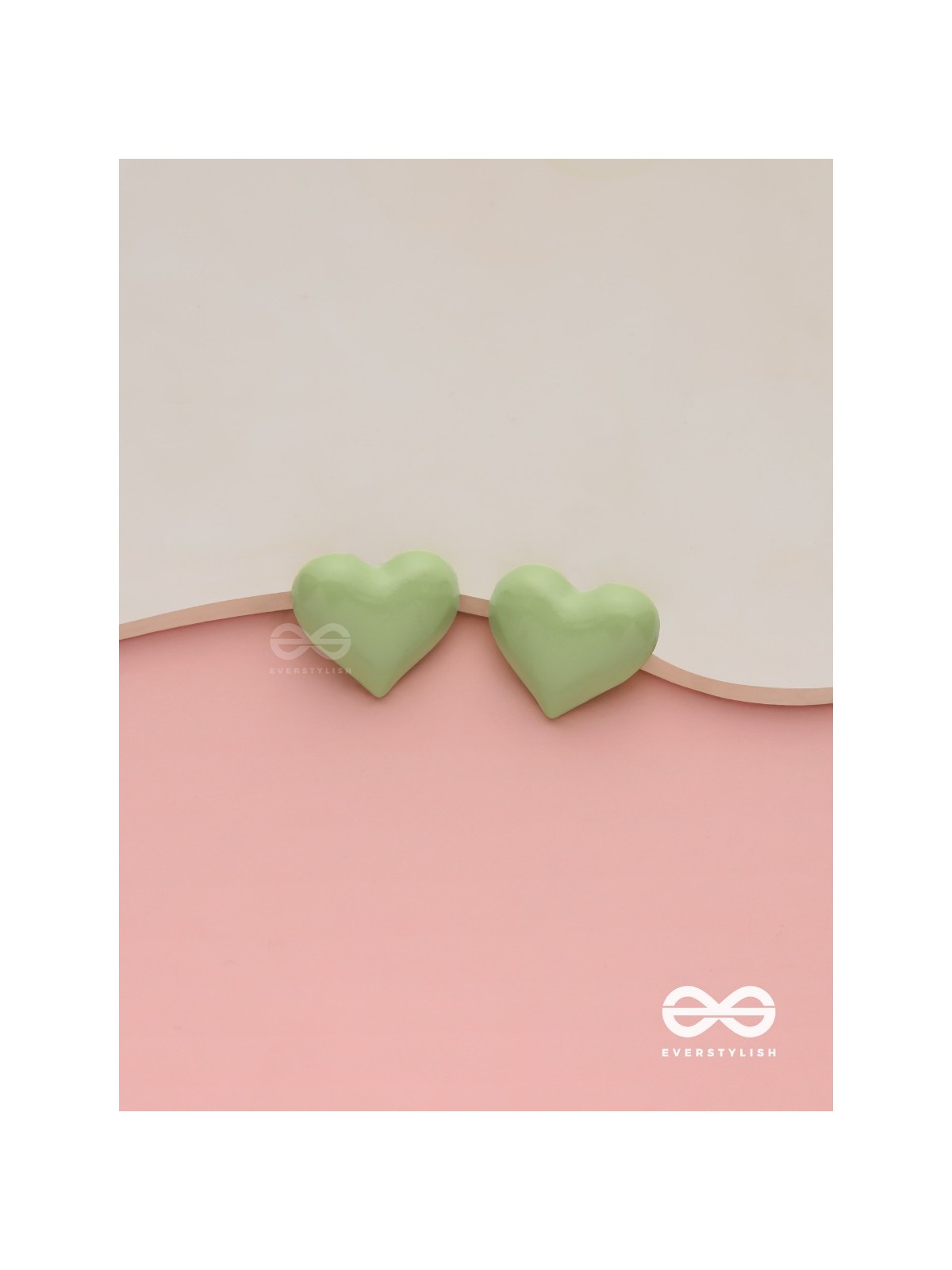 Lush amour - Green heart shaped studs 