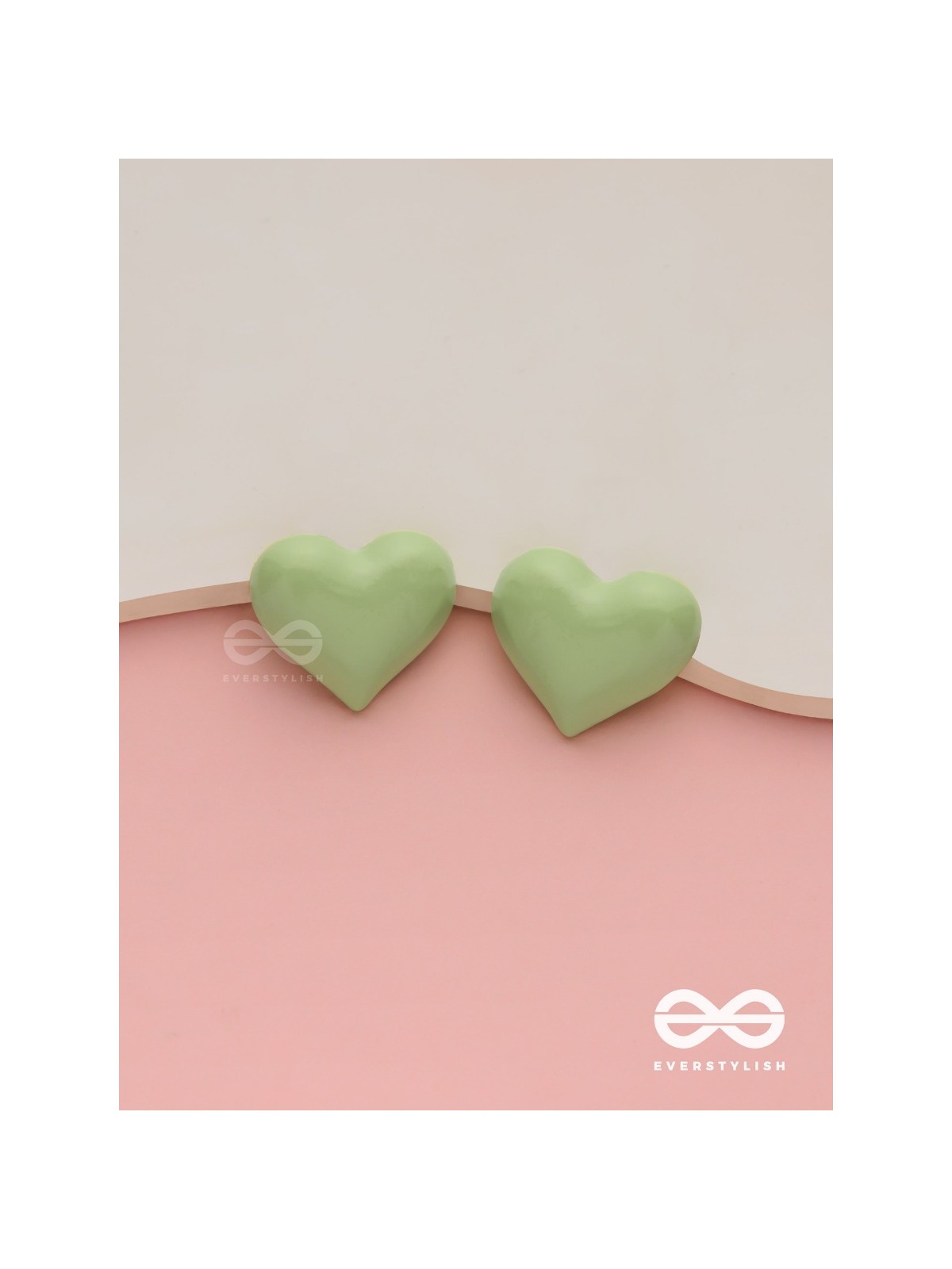 Lush amour - Green heart shaped studs 