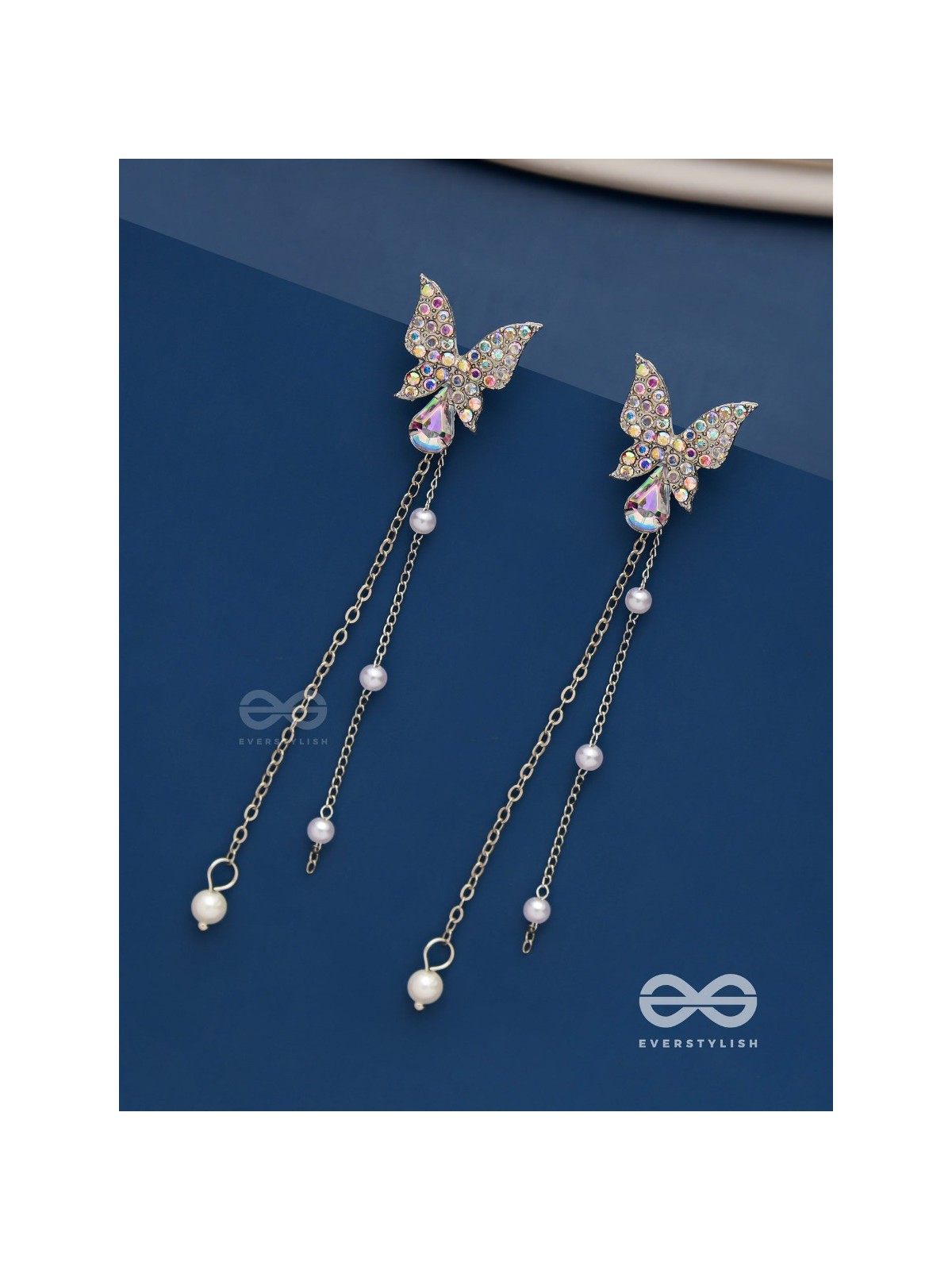 Morning mist- Butterfly dangling earrings 