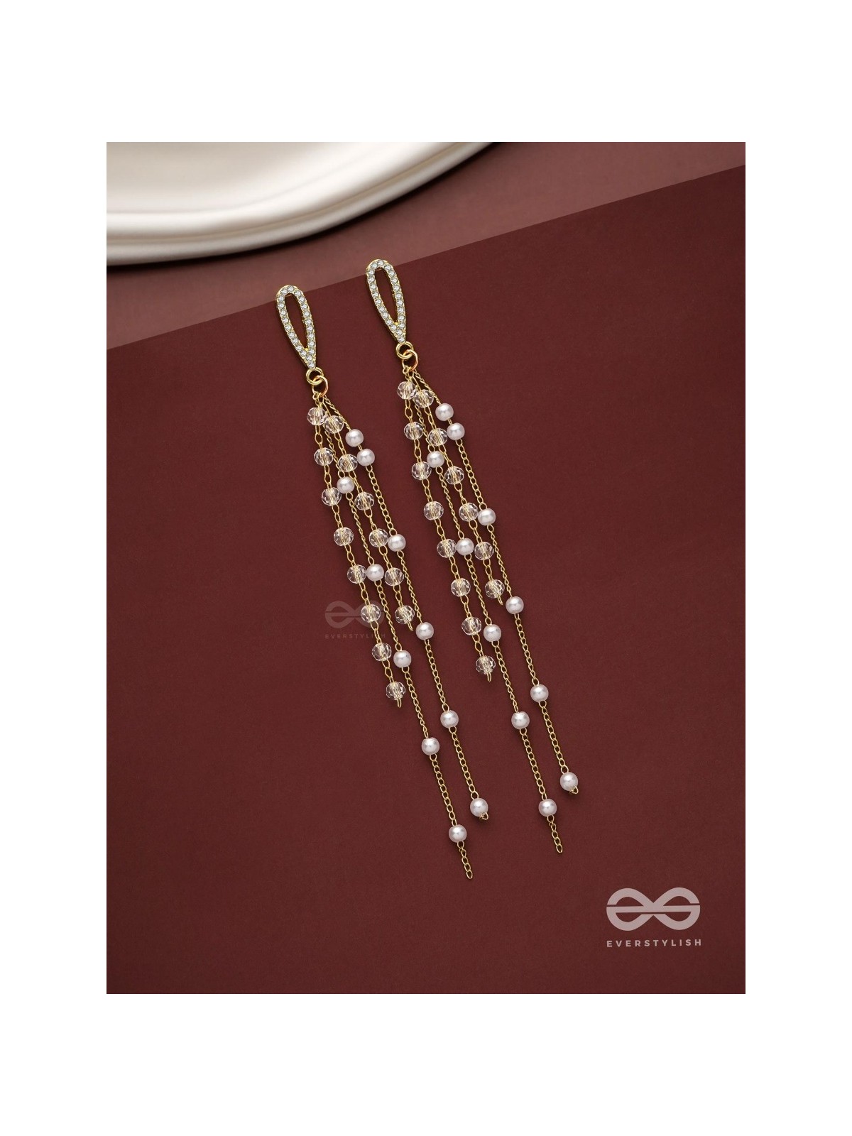 Glass sprinklings - Dangling golden bead earrings 