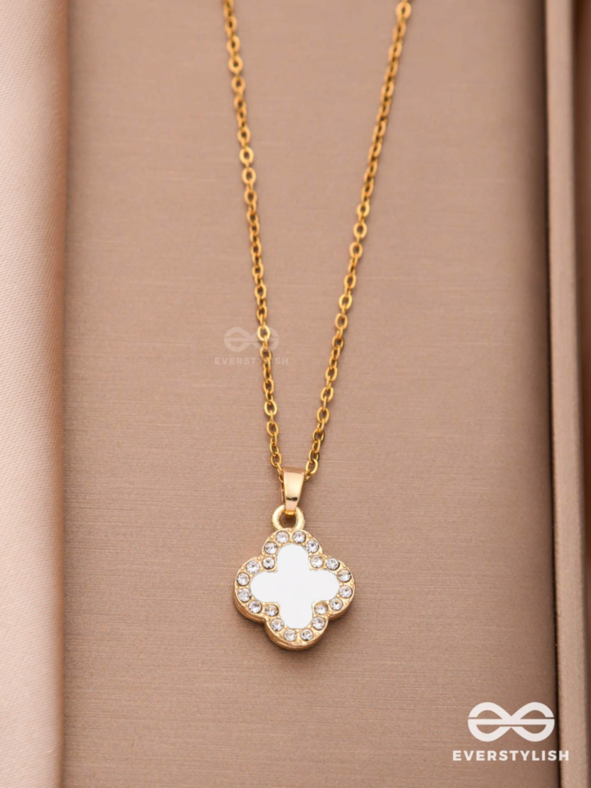 Mystic Clover - Crystal Embellished 2-in-1 Pendant (Black and White)