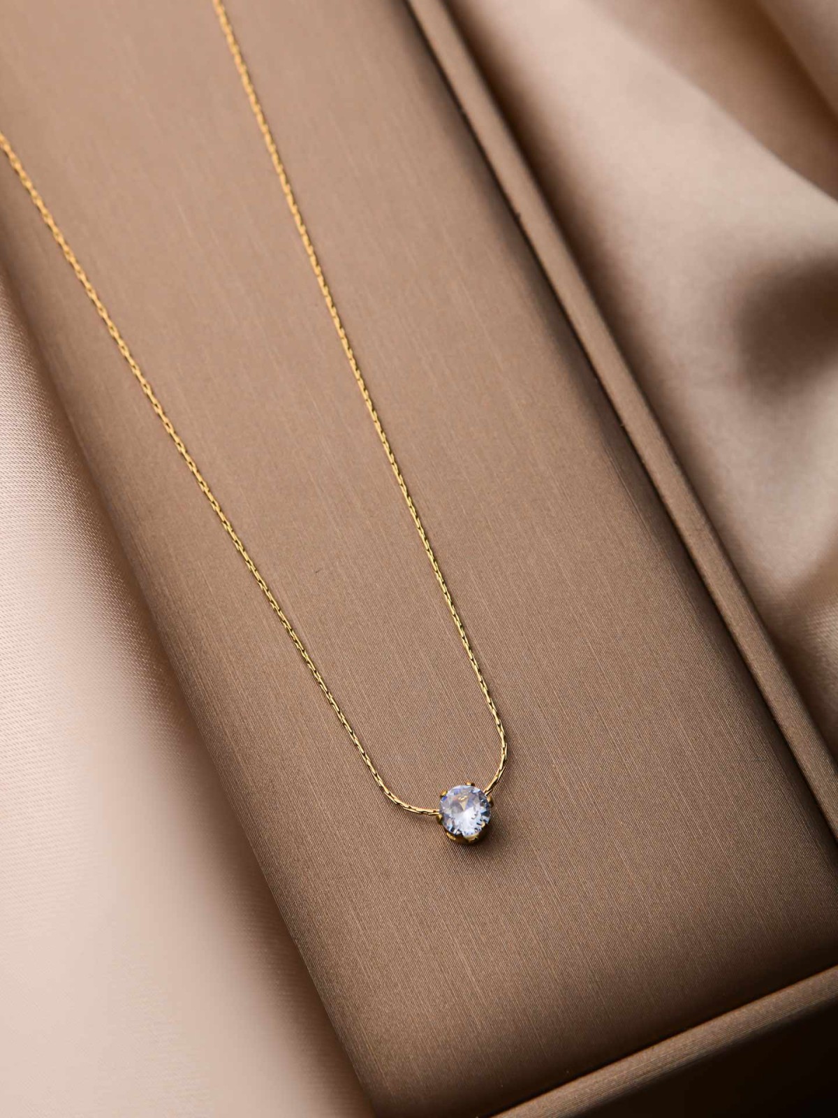 AURA GLEAM - TIMELESS DAINTY STAINLESS STEEL WHITE CZ PENDANT