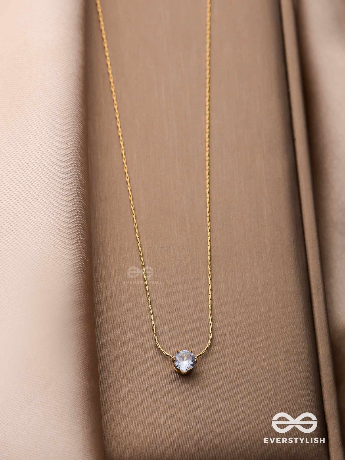 AURA GLEAM - TIMELESS DAINTY STAINLESS STEEL WHITE CZ PENDANT