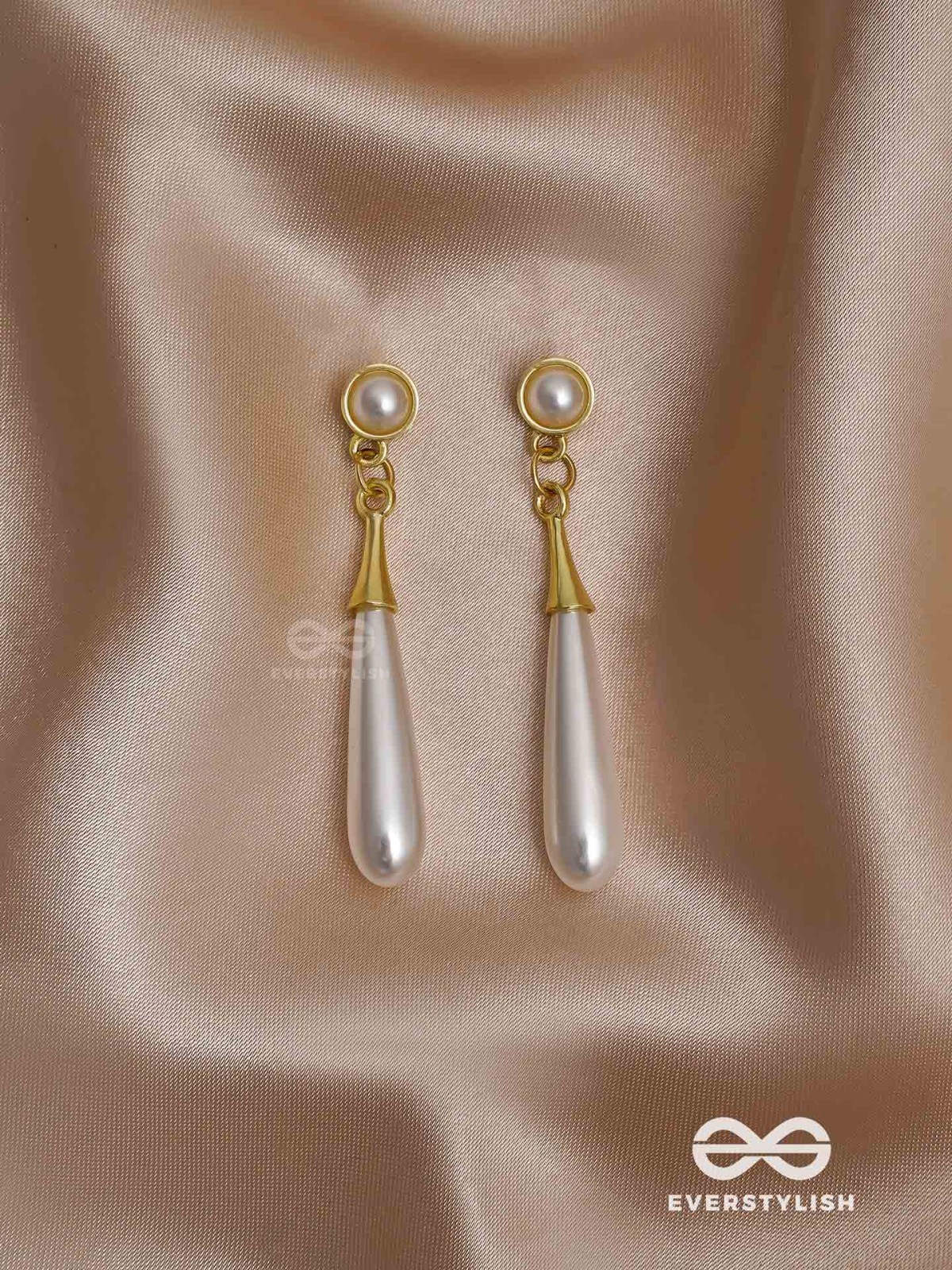 CHIC GLAM - MIX OF SILVER AND GOLDEN EARRINGS