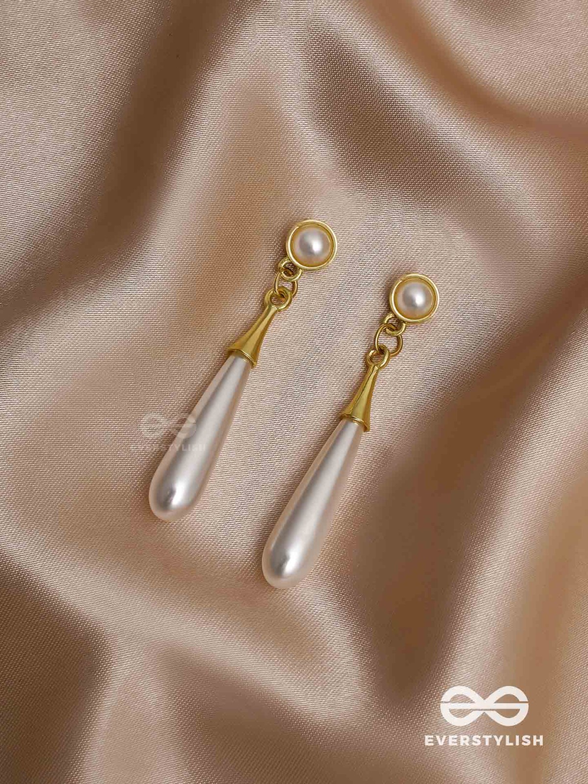CHIC GLAM - MIX OF SILVER AND GOLDEN EARRINGS