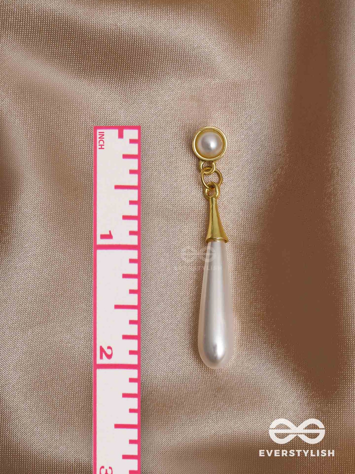 CHIC GLAM - MIX OF SILVER AND GOLDEN EARRINGS