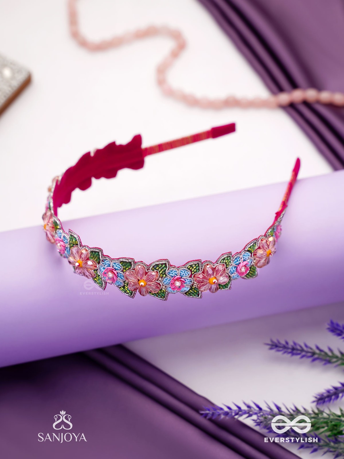 MADHUVRATA - SPRING BLOOM - DELICATE EMBROIDERED HAIR ACCESSORY WITH FLORAL MOTIFS AND BEADS
