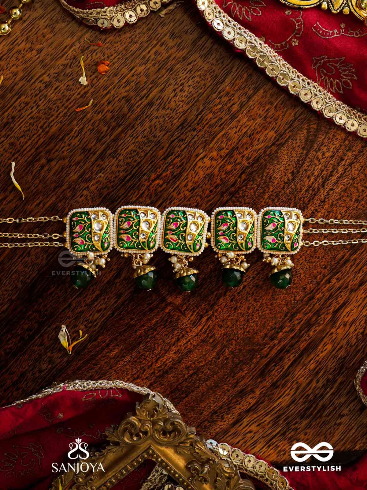 VANASHREE - QUEEN OF THE FOREST- MESMERIZING NECKLACE WITH VIBRANT GREEN AND GOLDEN ACCENTS, ADORNED WITH KUNDAN AND PEARLS
