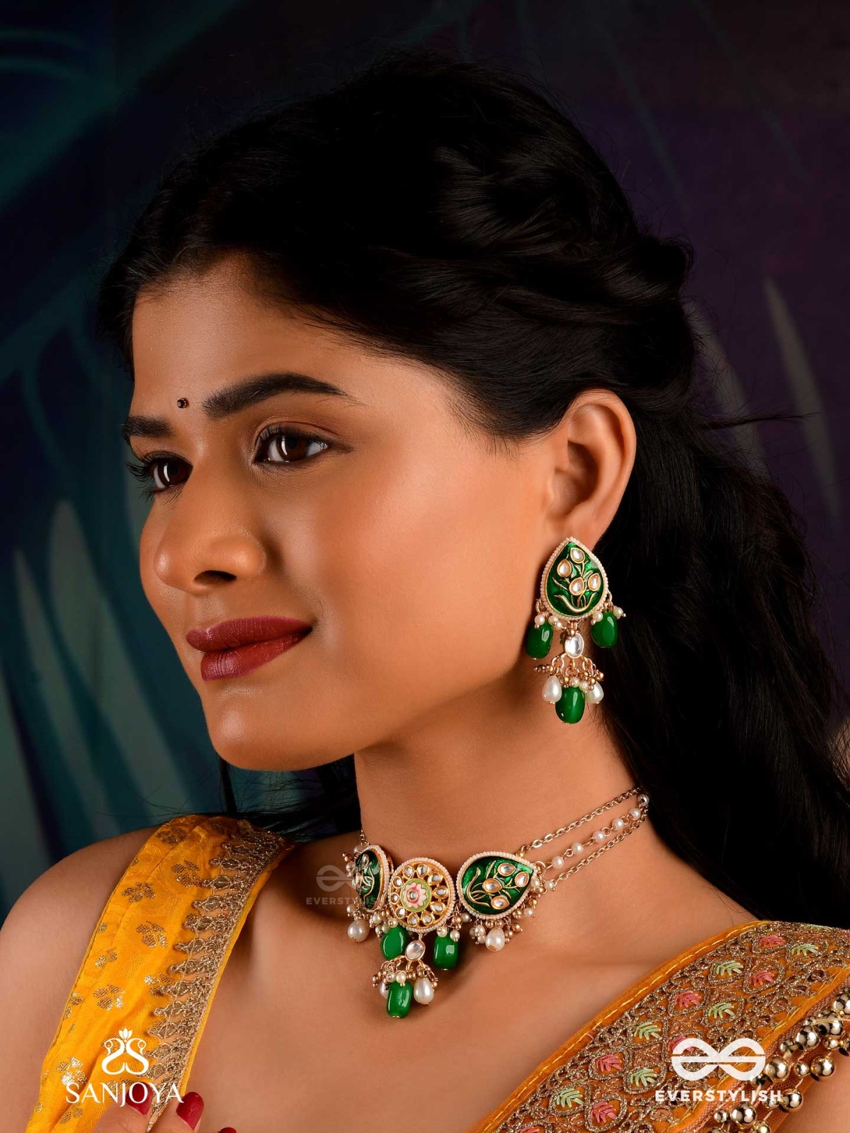 TARALIKA- STAR-LIKE-HANDMADE KUNDAN SET WITH NECKLACE AND EARRINGS 