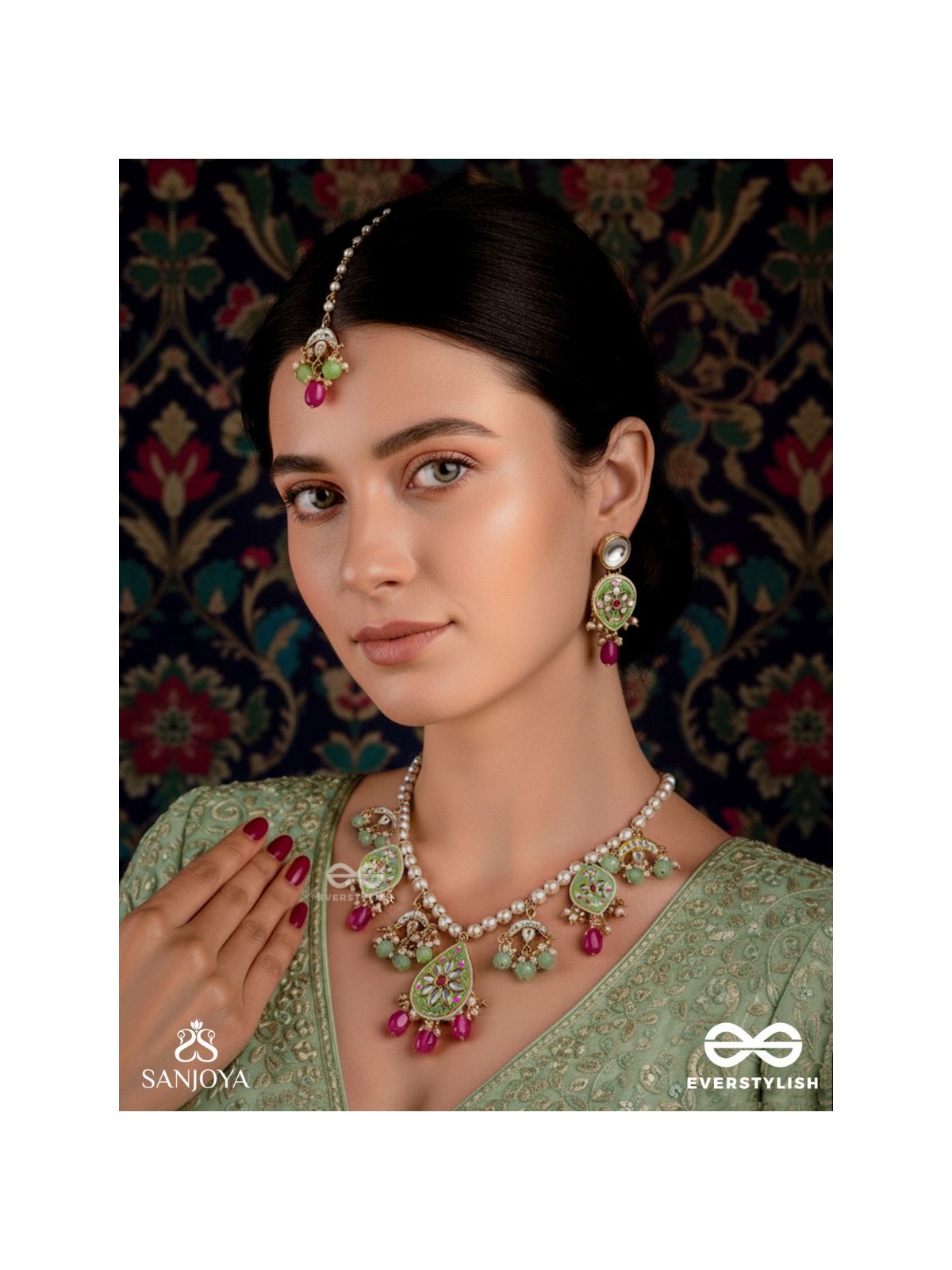 TARUNYA - YOUTHFUL CHARM - HANDMADE KUNDAN SET WITH NECKLACE, EARRINGS AND MAANGTIKA