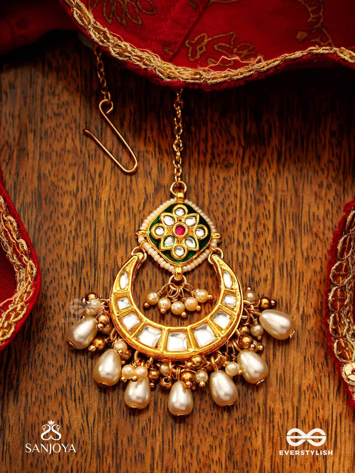 VIBHAVATI - ADORNED WITH RICHNESS - EXQUISITE KUNDAN MAANGTIKA WITH ENAMELLED POLKI DESIGN, PEARLS AND GEMSTONES