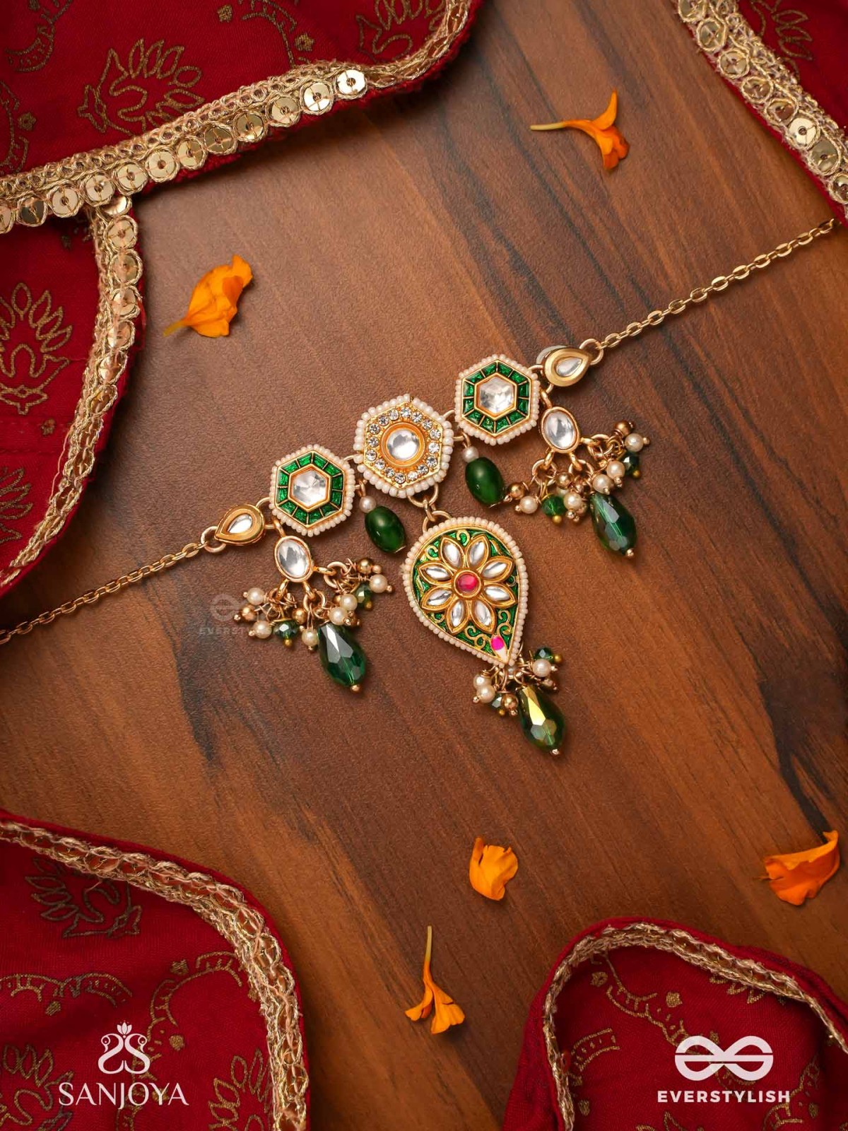 JALNIDHI - OCEAN’S TREASURE - HANDCRAFTED KUNDAN NECKLACE WITH GREEN GEMSTONES AND GOLDEN DETAILS