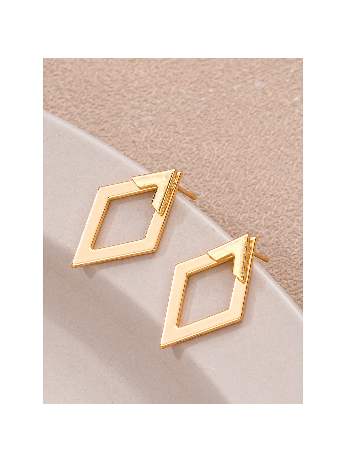 PRISM CHARM-CASUAL DAILY WEAR STUDS