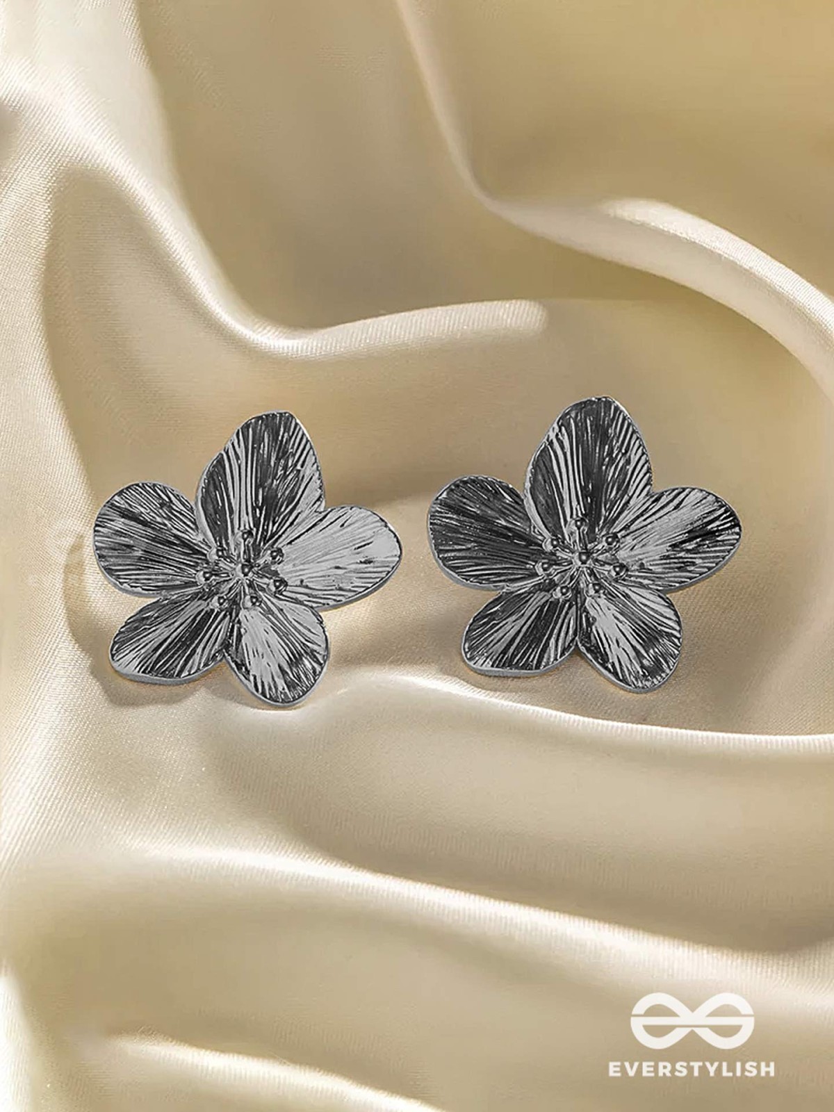 SILVER FLORA- Delicate Silver Bloom Earrings