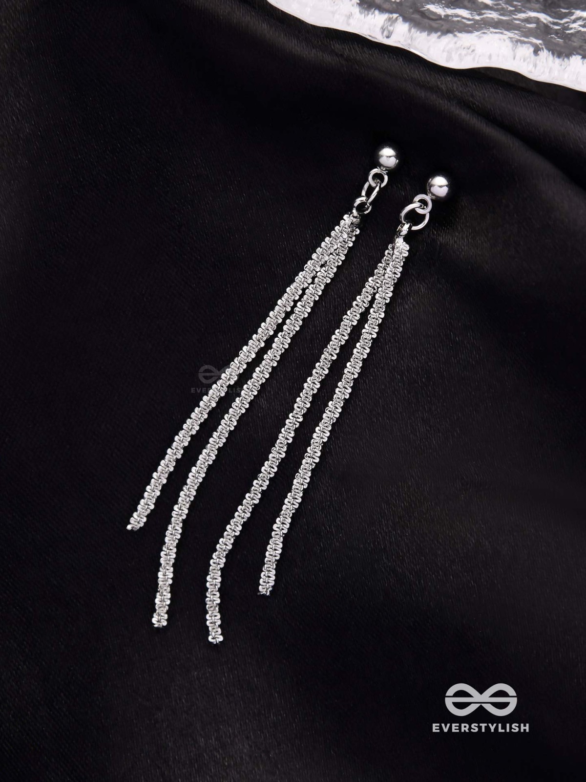 MOONLIT VEIL - DELICATE METALLIC CHAIN DANGLERS