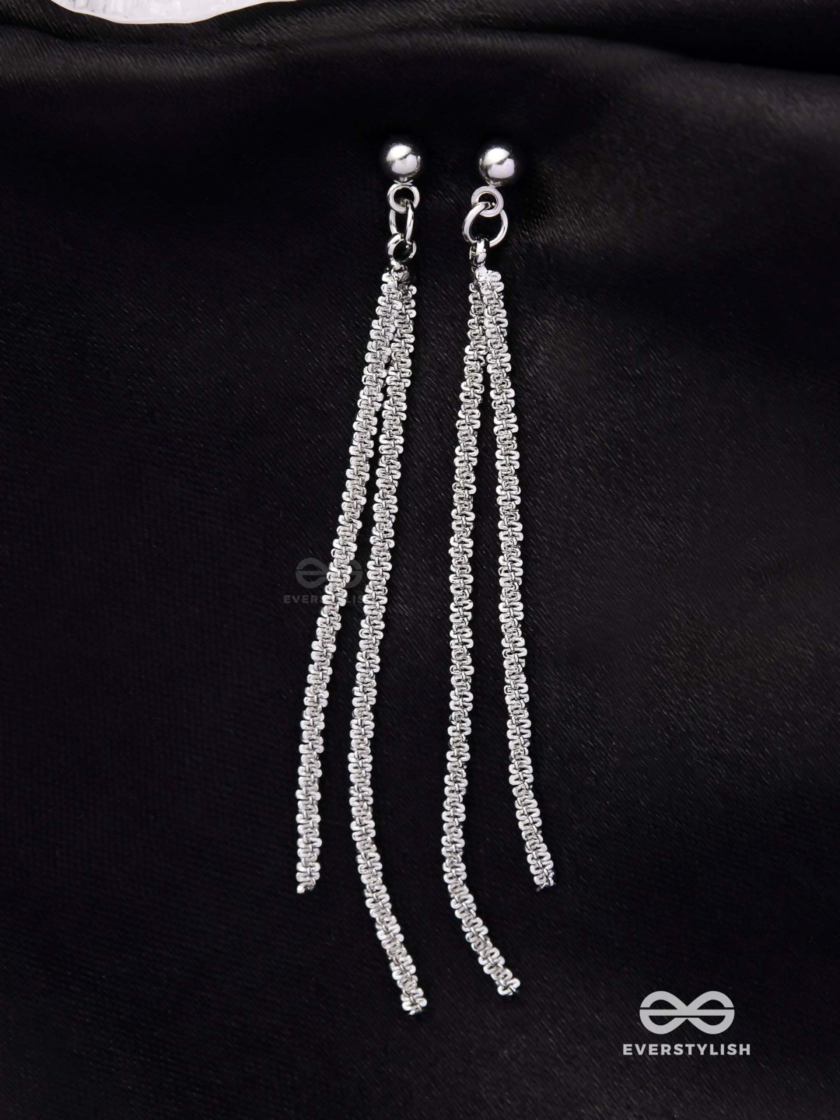 MOONLIT VEIL - DELICATE METALLIC CHAIN DANGLERS