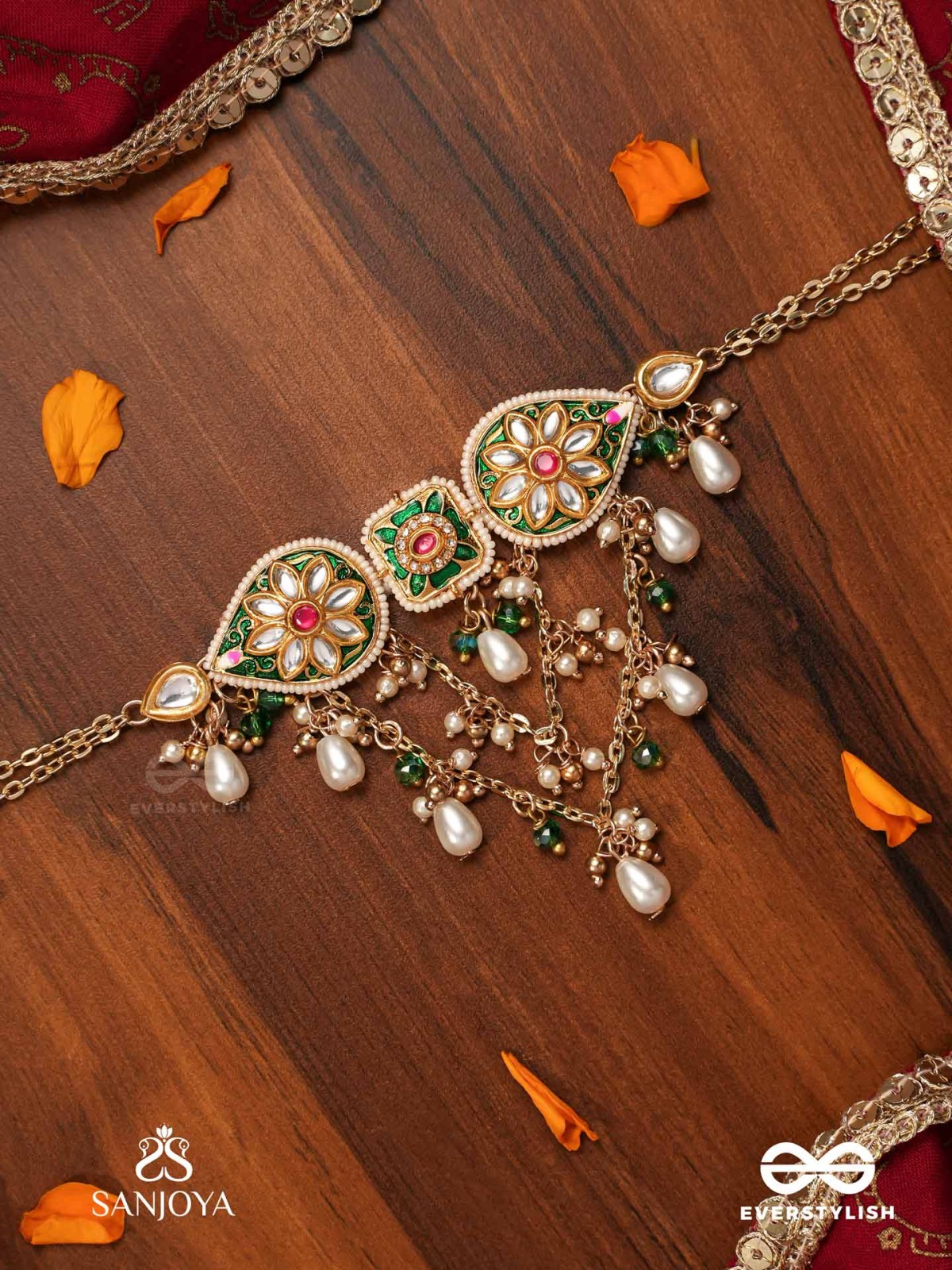 VANDEVI - GODDESS OF THE FOREST-  GRACEFUL KUNDAN NECKLACE WITH BEADS, DAINTY CHAINS AND PEARL DROPS