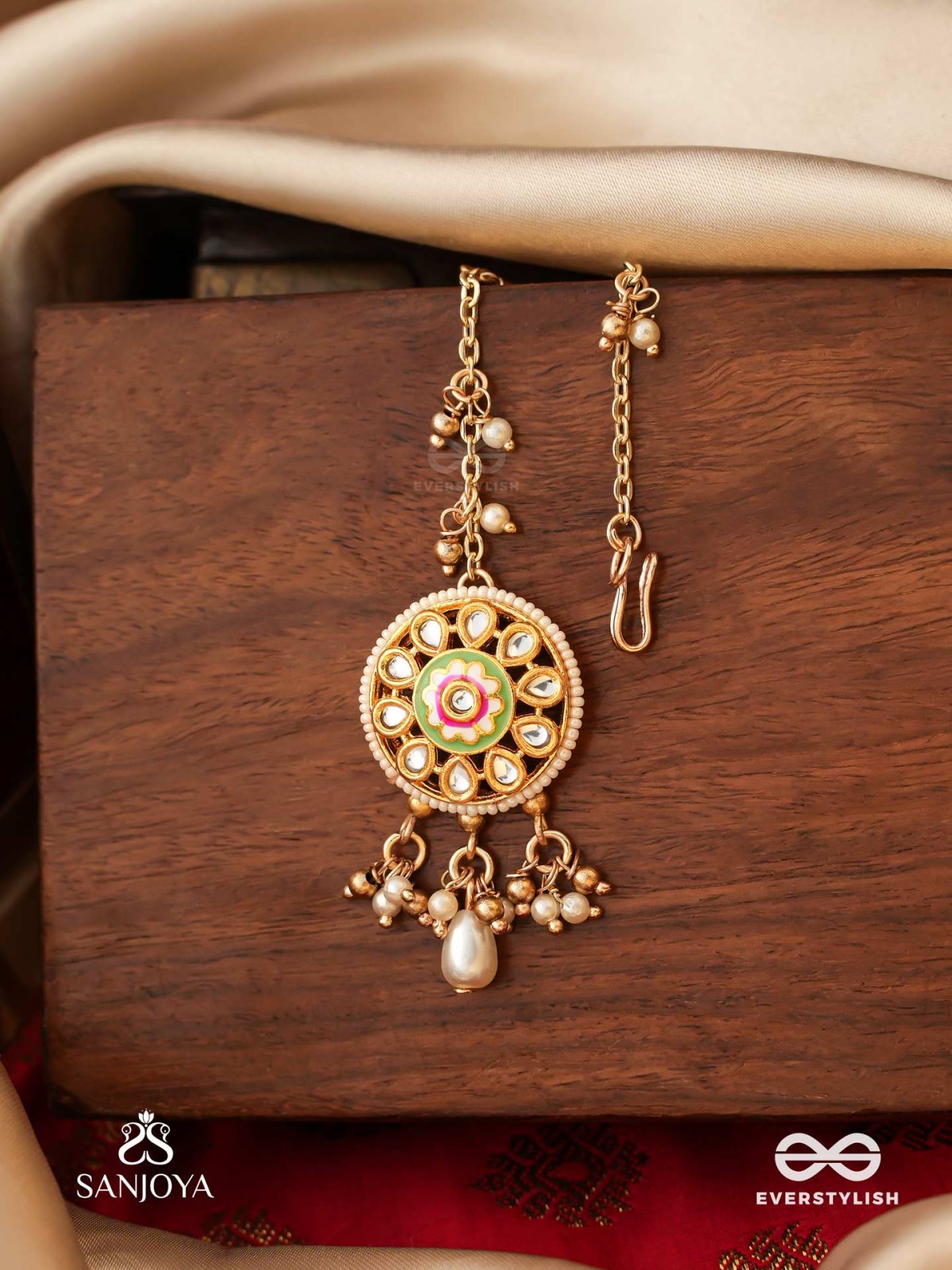 TARUNIMA - FRESHNESS- SIMPLE GRACEFUL MAANGTIKA WITH GEMSTONES, KUNDAN AND PEARLS