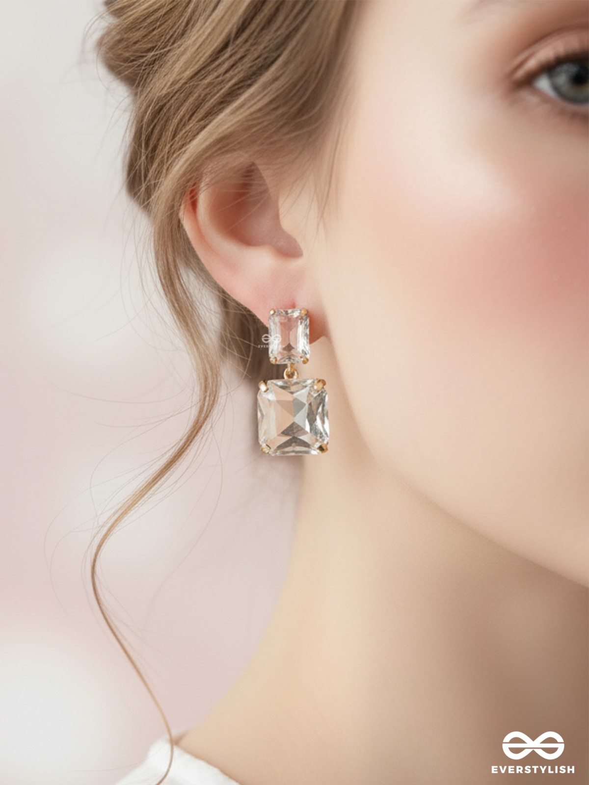 GOLDEN ICE - LUXURIOUS CLEAR STONE EARRINGS