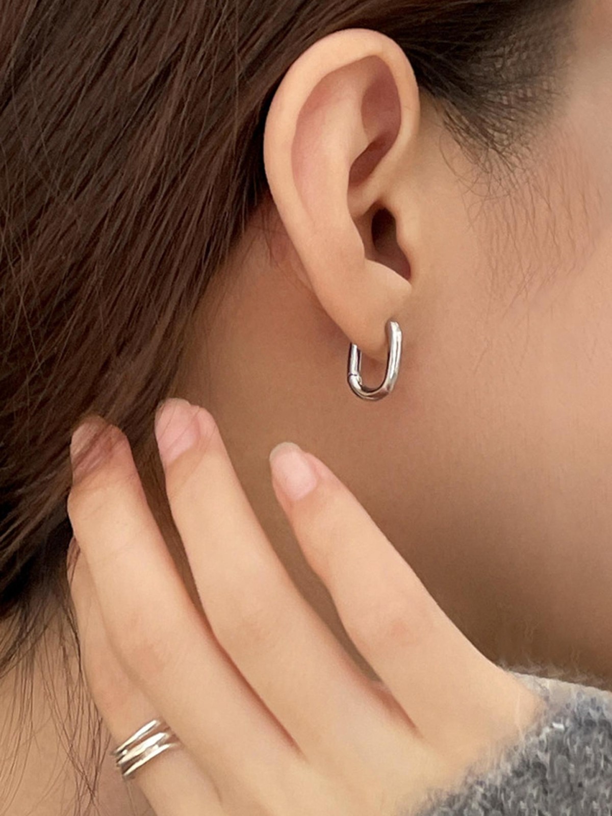 GLINT HOOPS-  MINIMALISTIC SILVER HOOPS