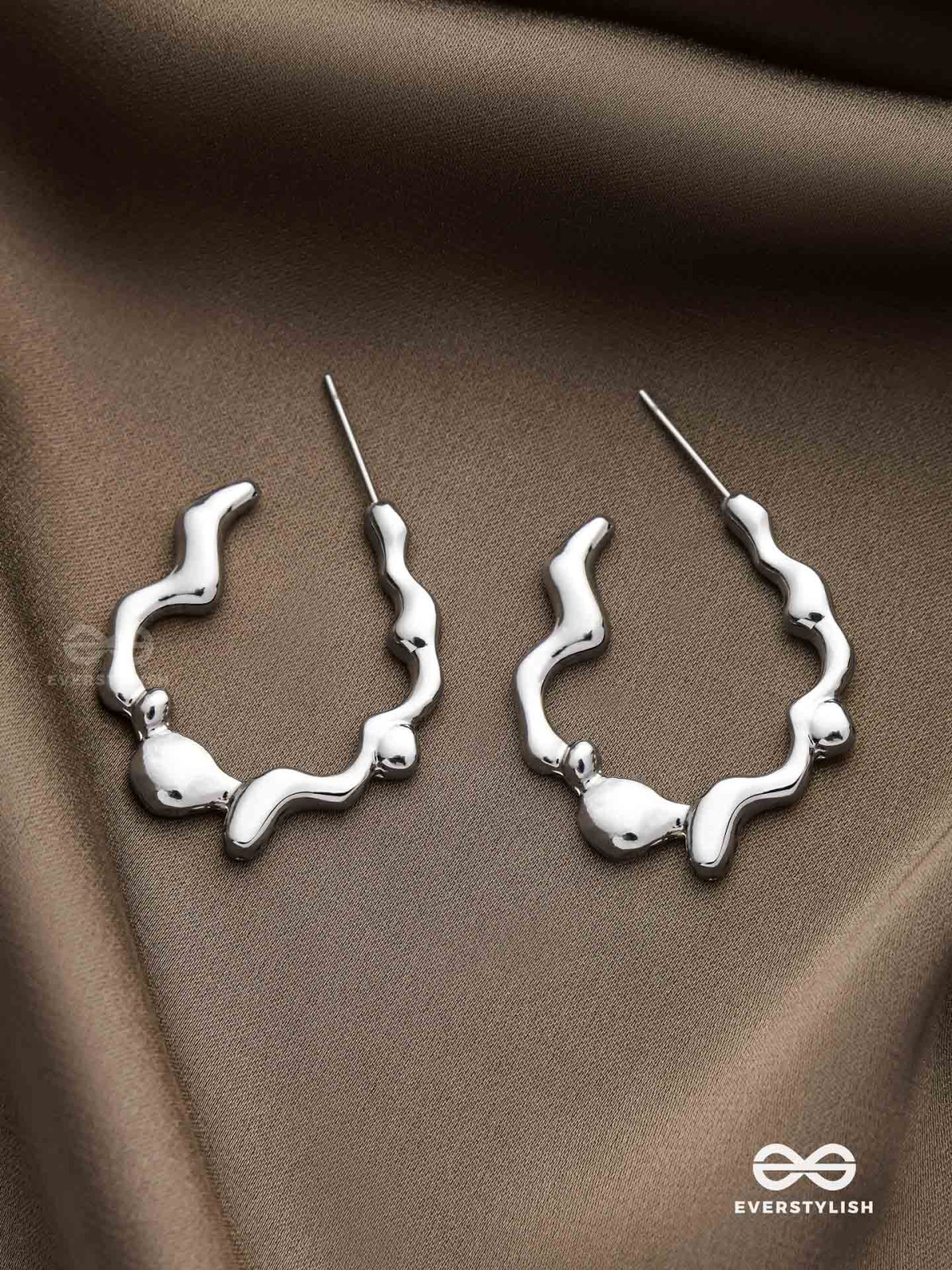 LIQUID LOOP- GLEAMING SILVER HOOPS