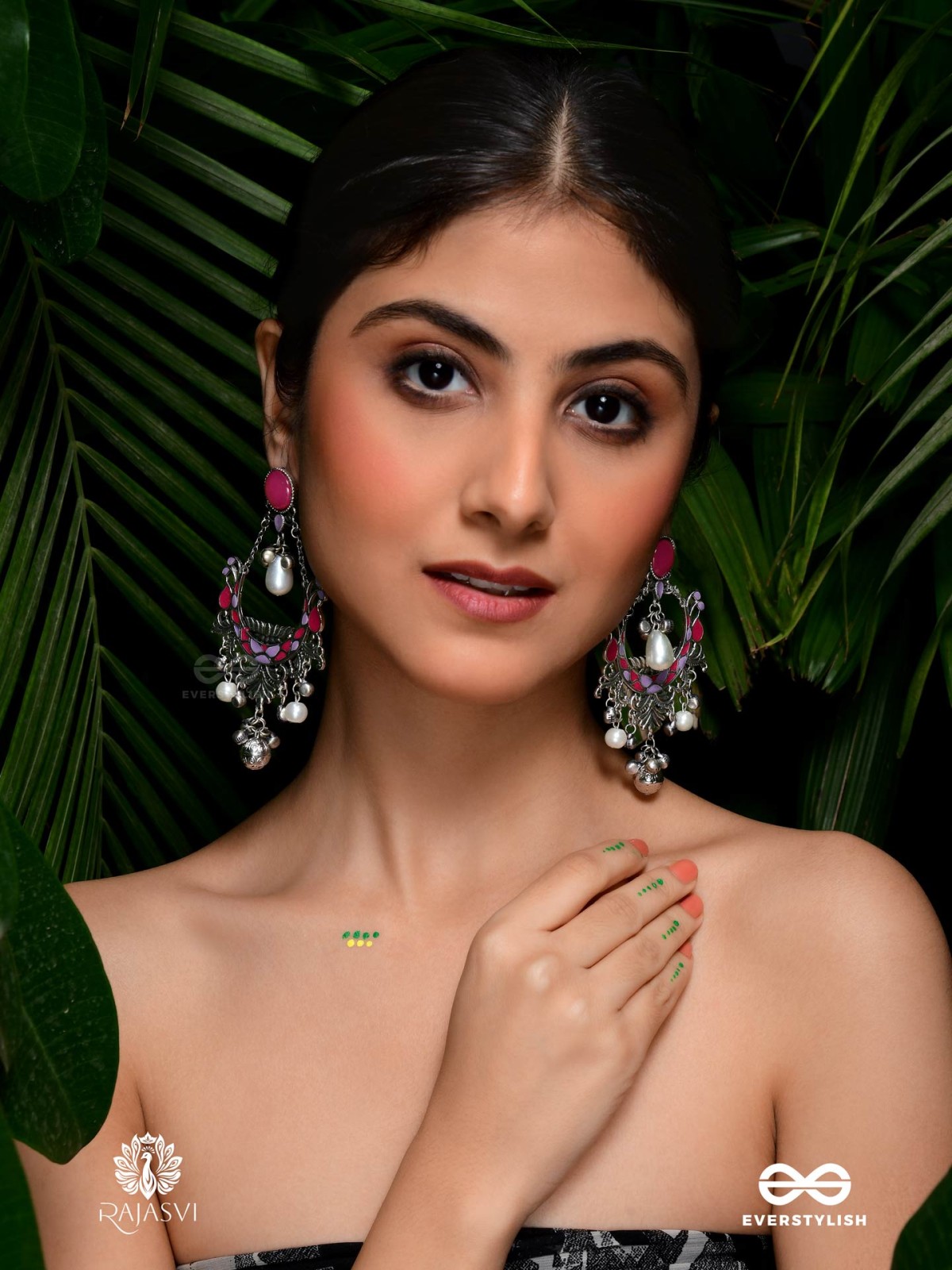 VINTAGE FLAIR – DETAILED OXIDISED EARRINGS