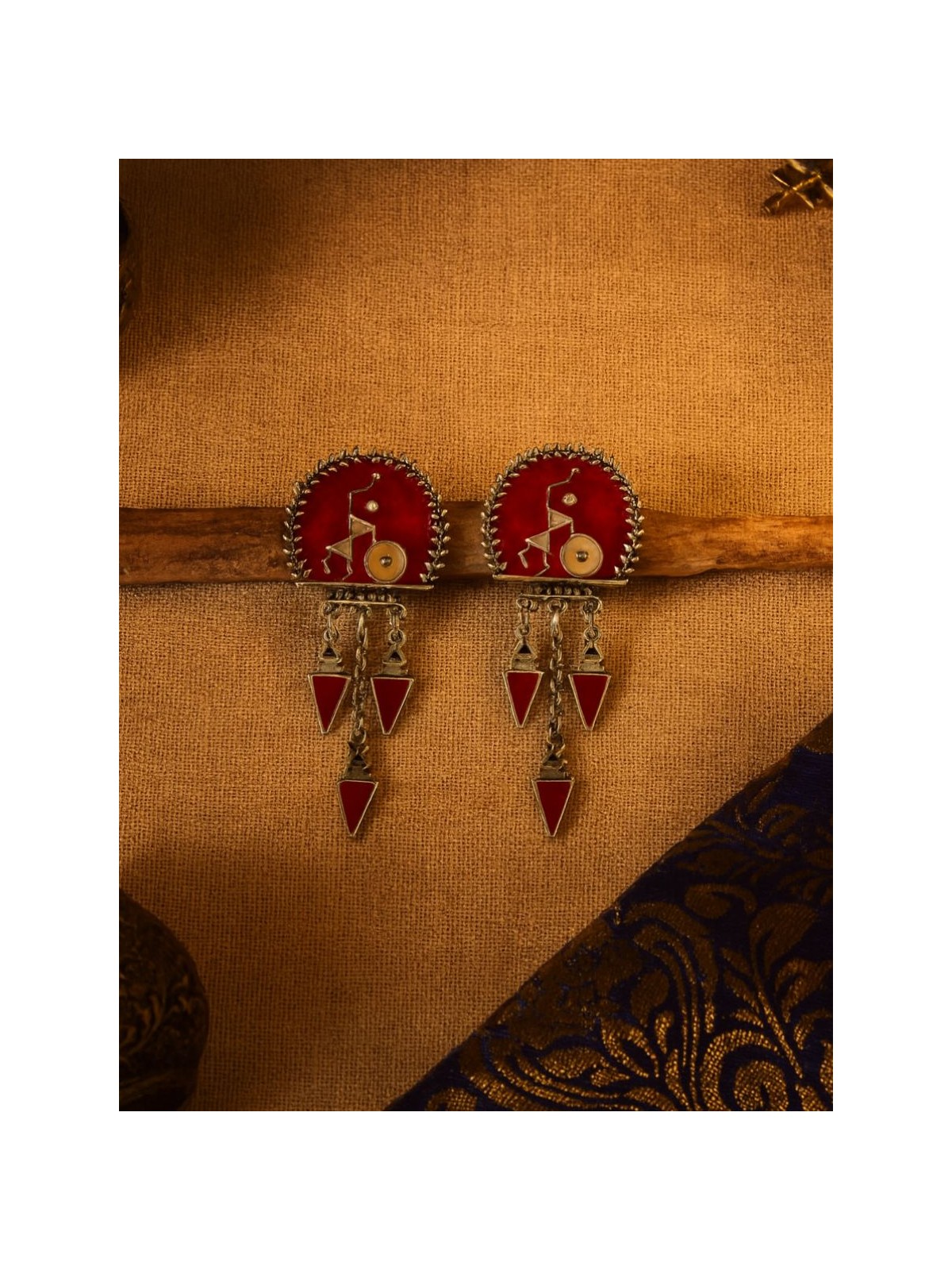 TRIBAL RISE - OXIDISED ENAMELLED EARRING WITH FOLK FIGURE