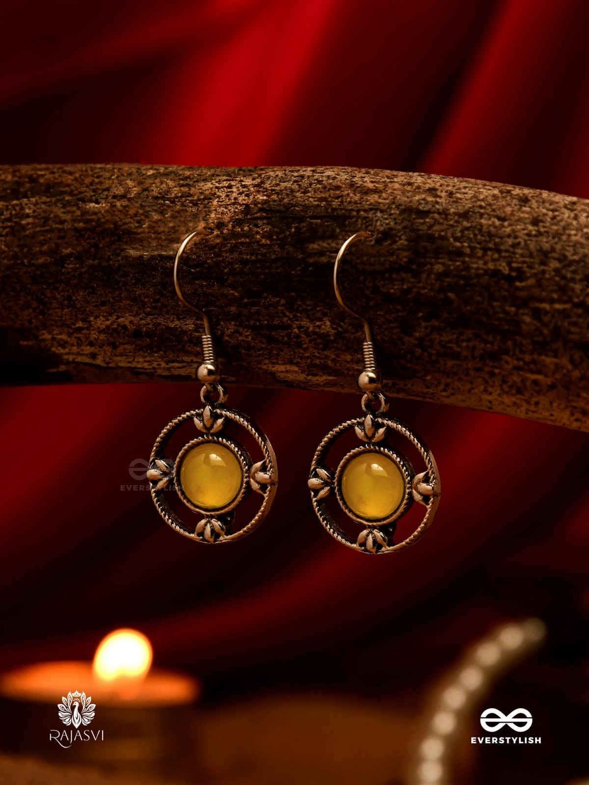 SUN HALO - MINIMAL OXIDISED EARRING