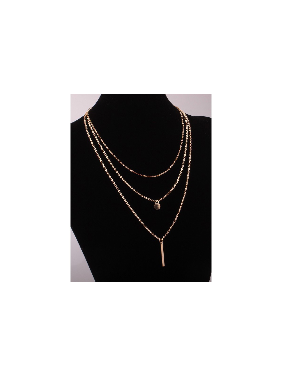 Forever upping the style game, multilayered dainty necklace