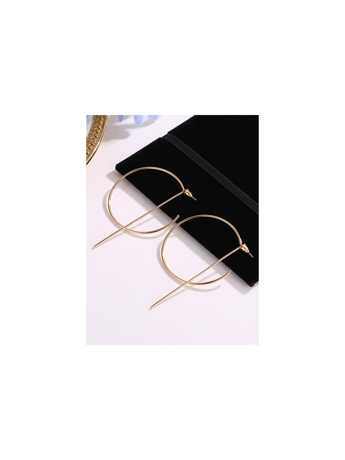 Simply Elegant Golden Geometric Earrings