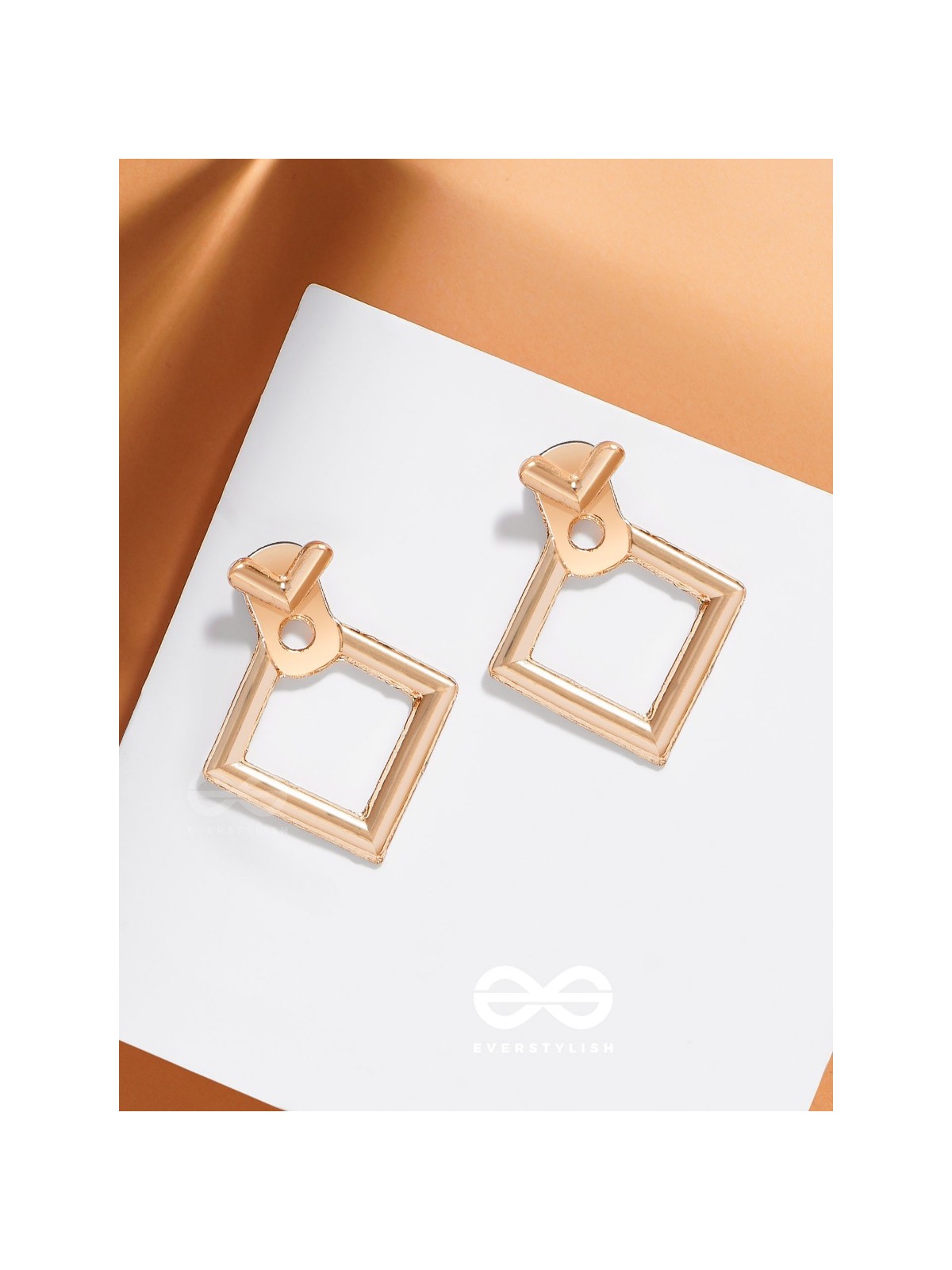 The modern girl’s intriguing artistic ear-jackets