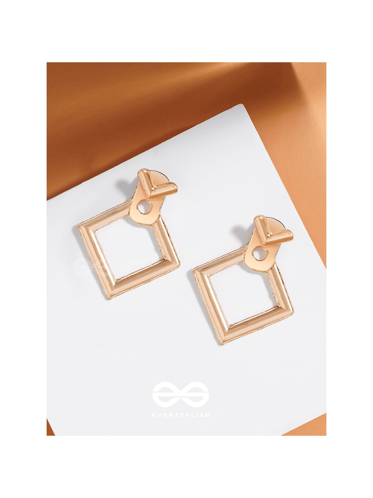 The modern girl’s intriguing artistic ear-jackets