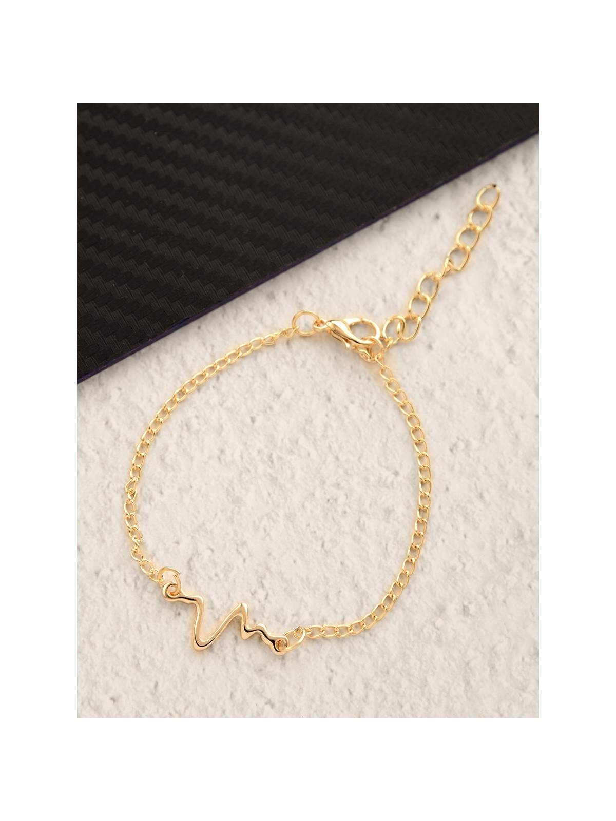 The Elegant Casual Heartbeat Bracelet- Golden