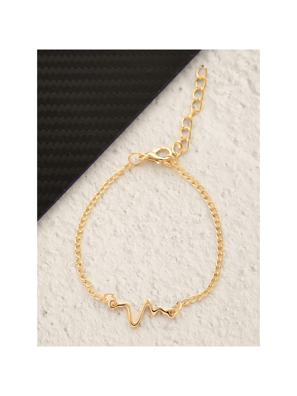 The Elegant Casual Heartbeat Bracelet- Golden