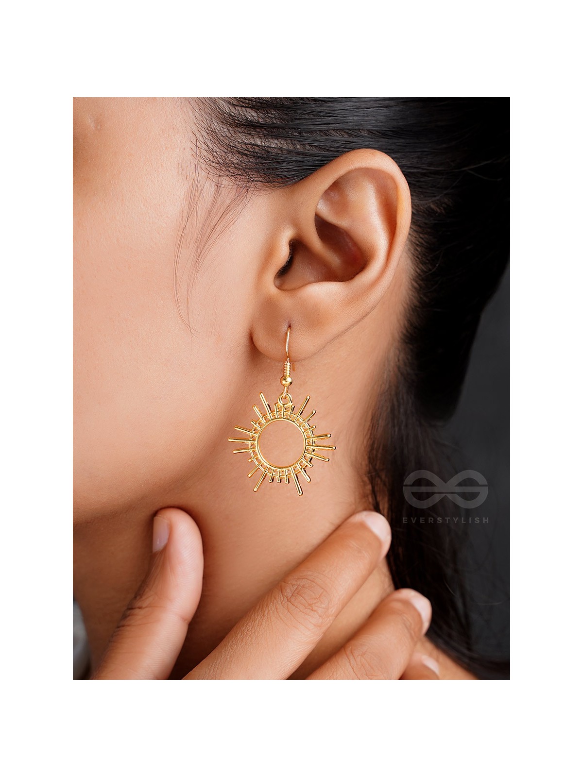 The Cute Little Sun - Golden Elegant Earrings
