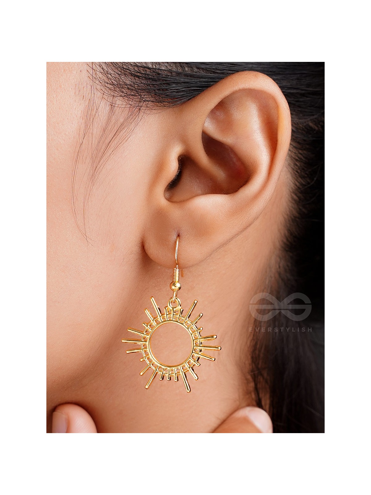 The Cute Little Sun - Golden Elegant Earrings