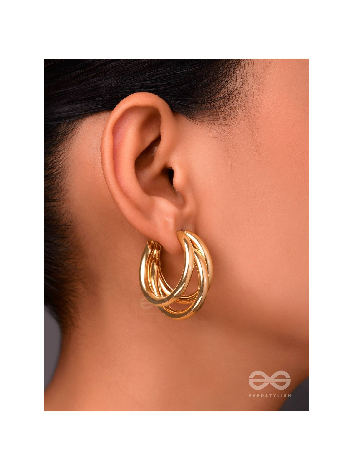 The Elegant Statement Makers - Golden Stud Earrings