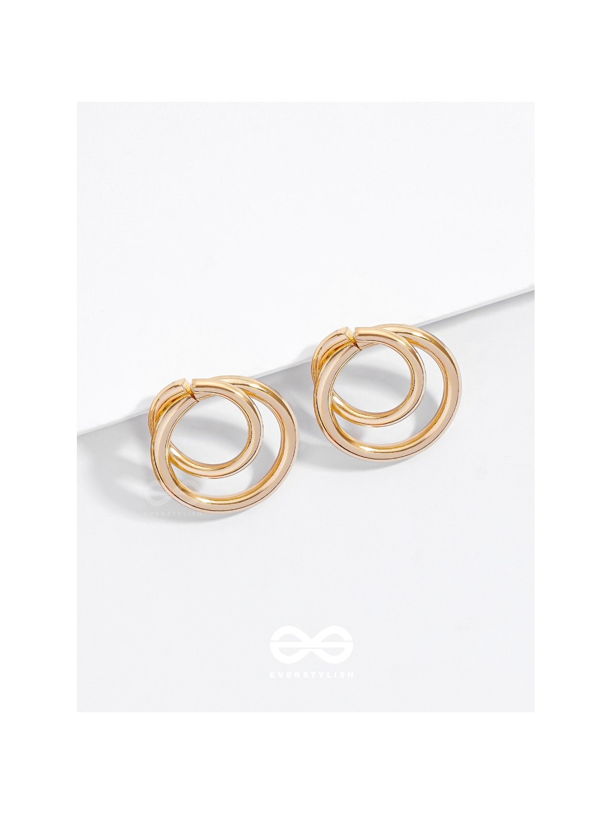 The Golden Intertwined Circles - Casual Daily-wear Studs