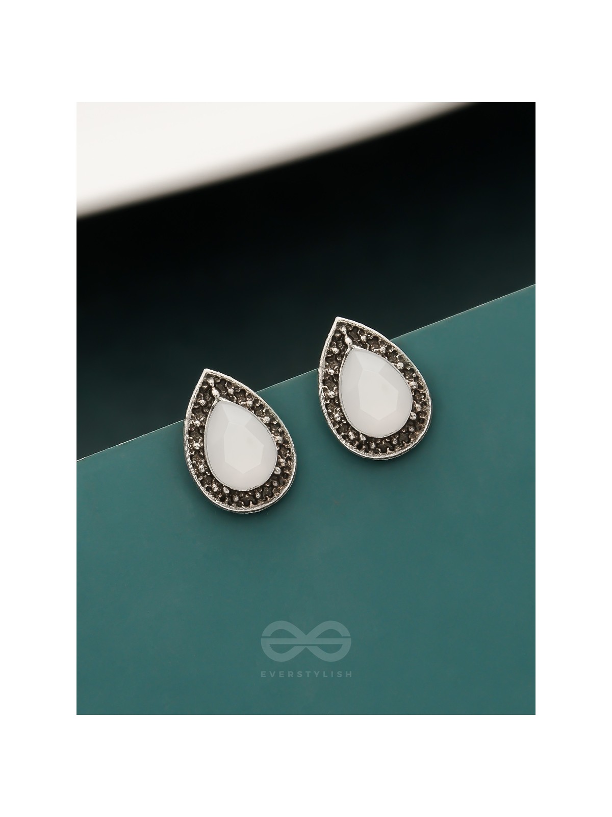 The Sparkling Dew- Silver Stud Earrings
