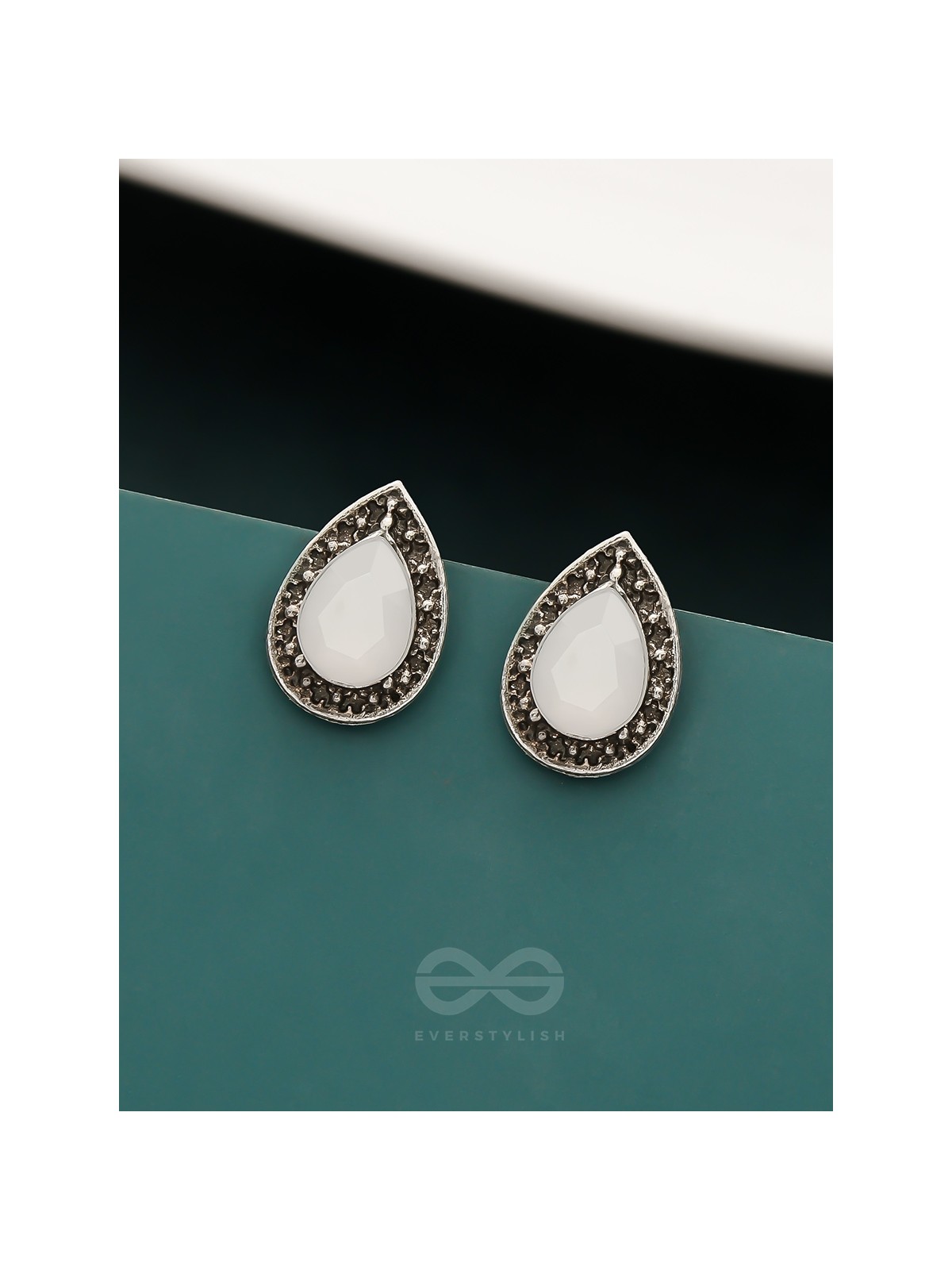 The Sparkling Dew- Silver Stud Earrings