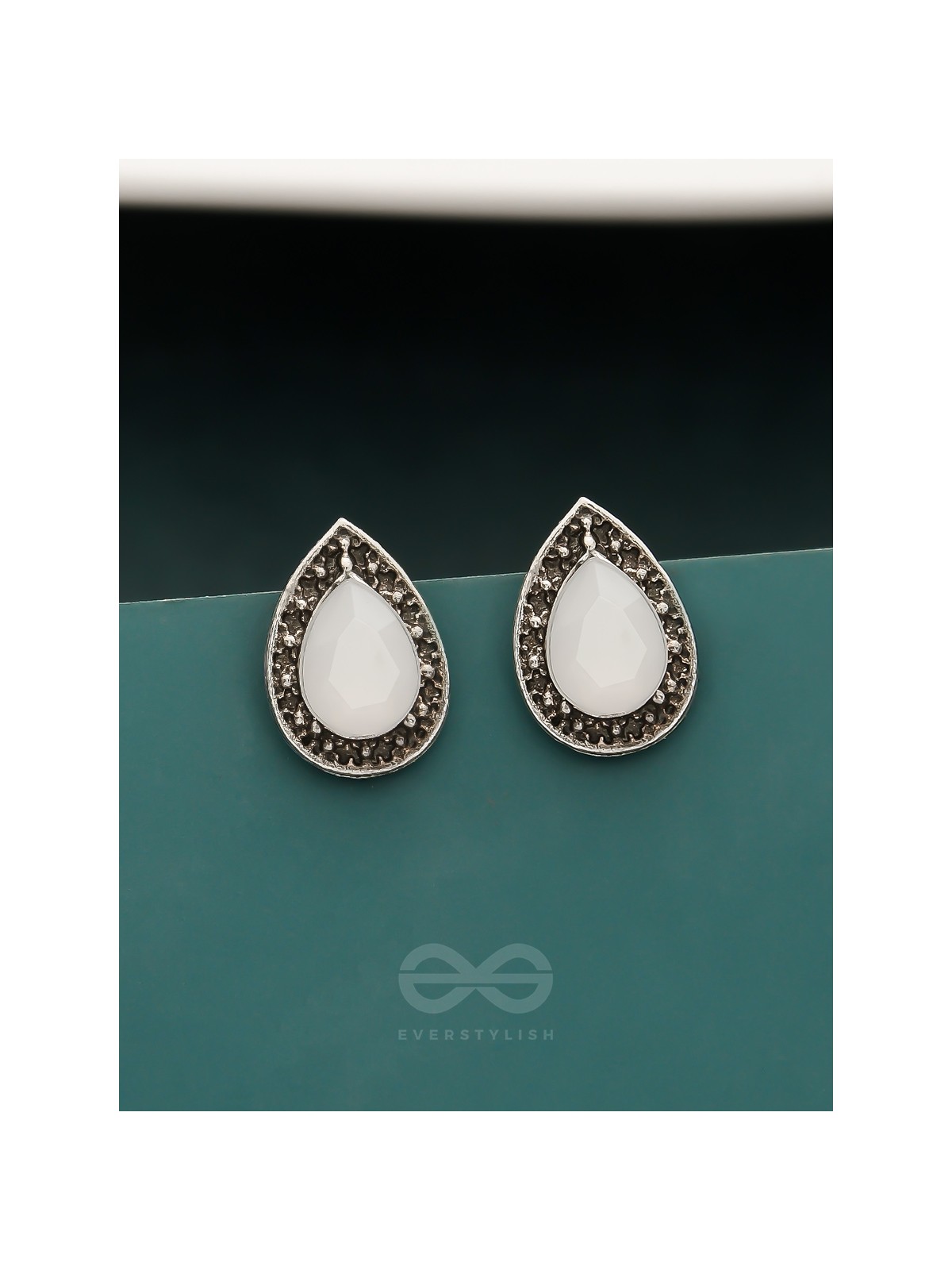 The Sparkling Dew- Silver Stud Earrings