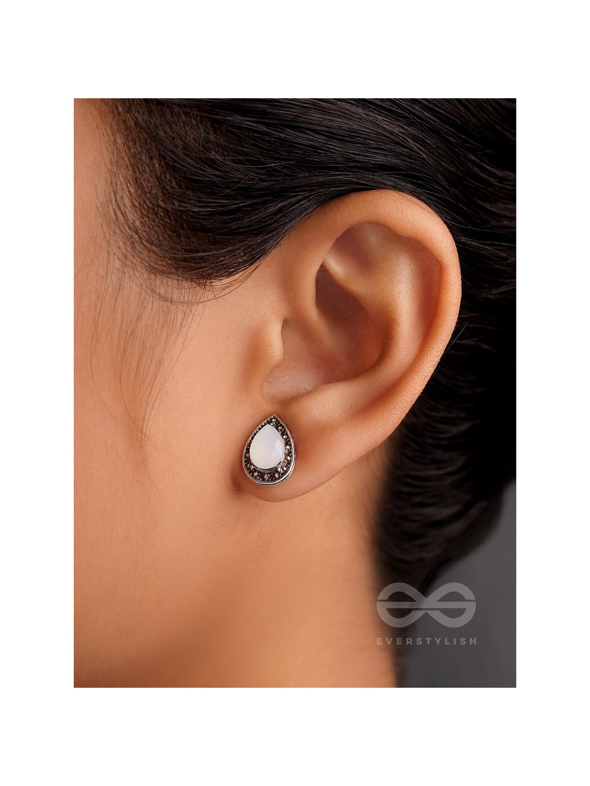 The Sparkling Dew- Silver Stud Earrings